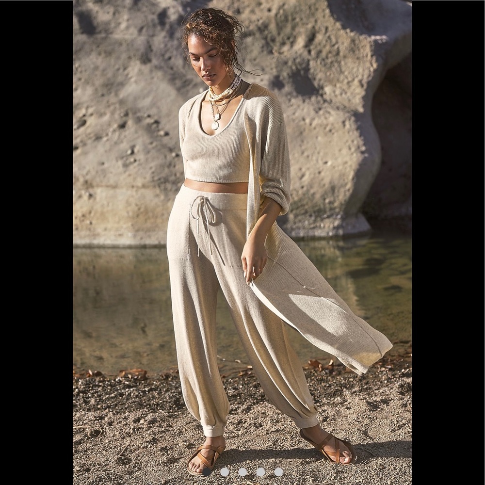 FREE PEOPLE Living in this sweater set Natural  XS